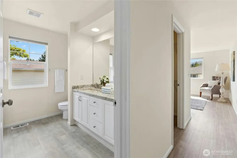 Property photo for 25211 Se 43rd Way, Sammamish photo 16