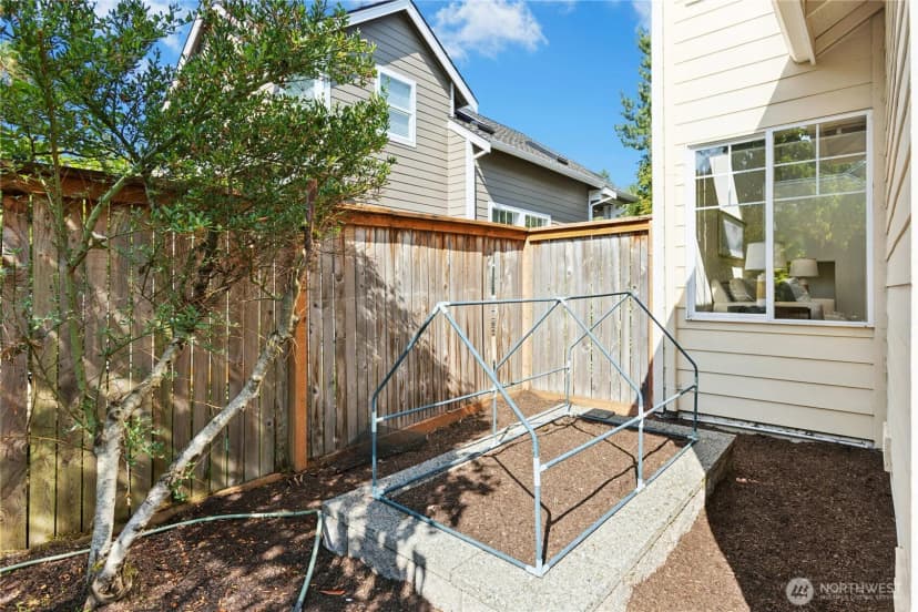 Property photo for 25211 Se 43rd Way, Sammamish photo 26