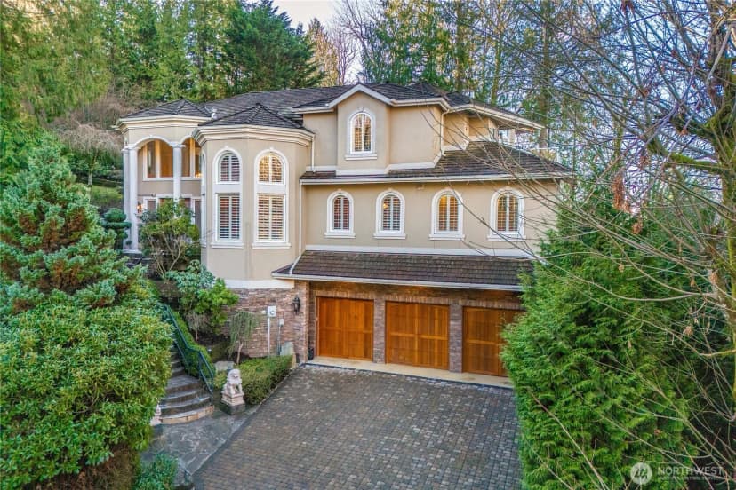 Property photo for 5325 145th Place Se, Bellevue