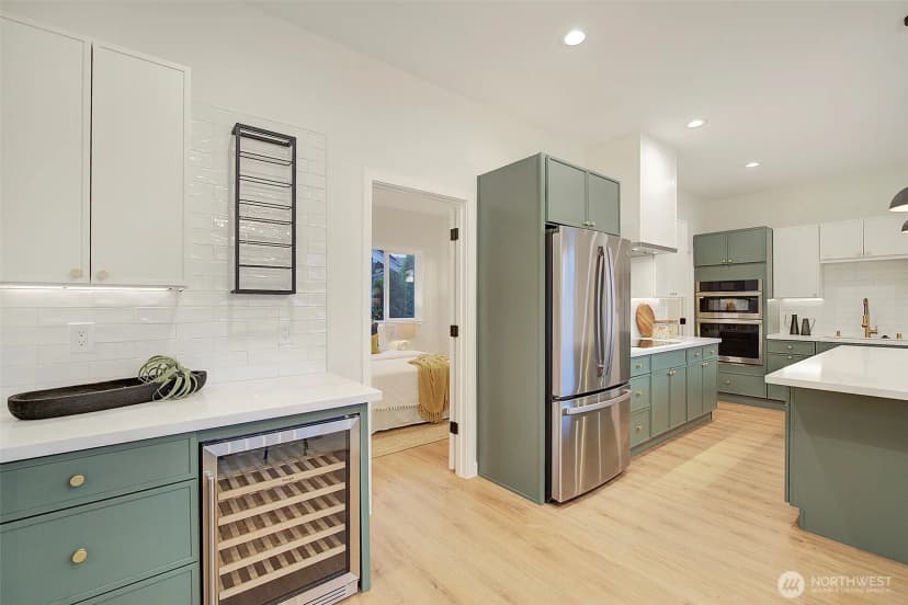 Property photo for 7008 Linden Avenue N, Seattle photo 9