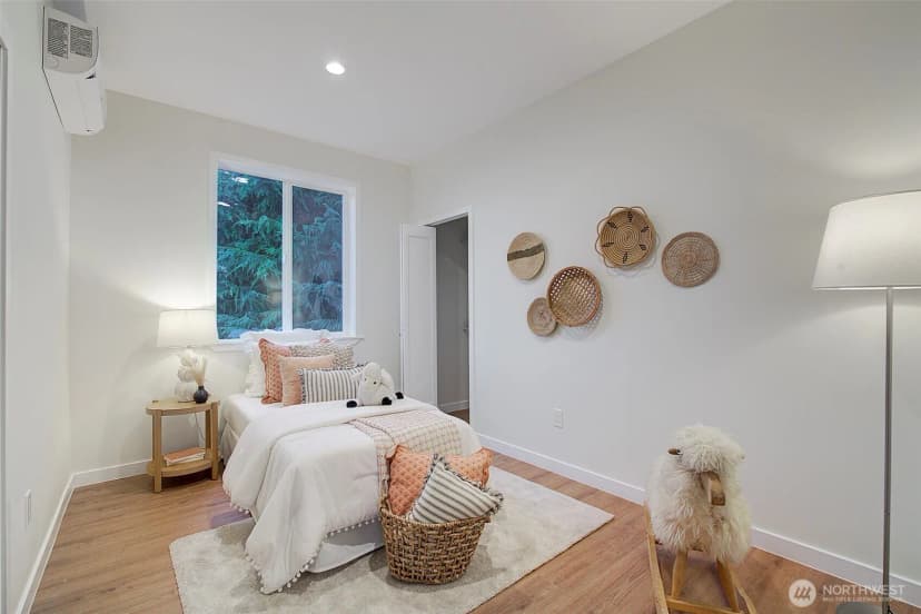 Property photo for 7008 Linden Avenue N, Seattle photo 21