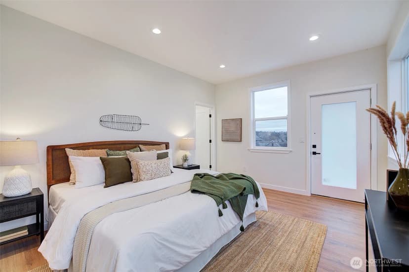 Property photo for 7008 Linden Avenue N, Seattle photo 14