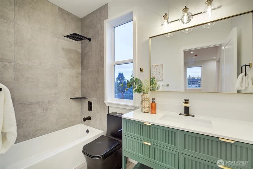 Property photo for 7008 Linden Avenue N, Seattle photo 22
