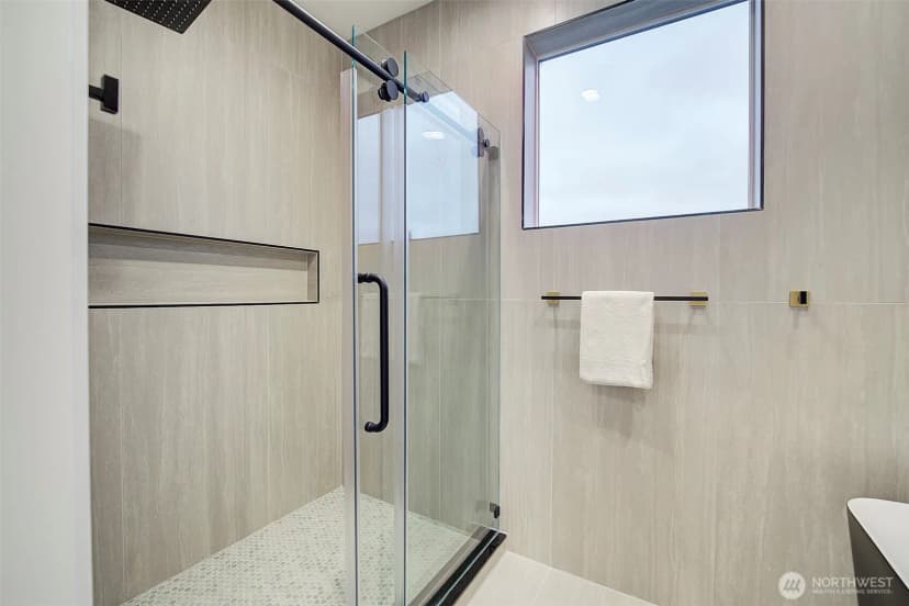 Property photo for 7008 Linden Avenue N, Seattle photo 18