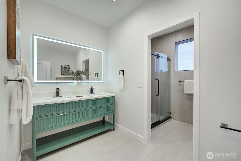 Property photo for 7008 Linden Avenue N, Seattle photo 17