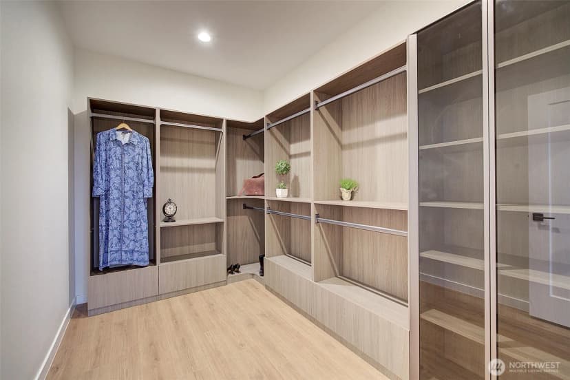 Property photo for 7008 Linden Avenue N, Seattle photo 16