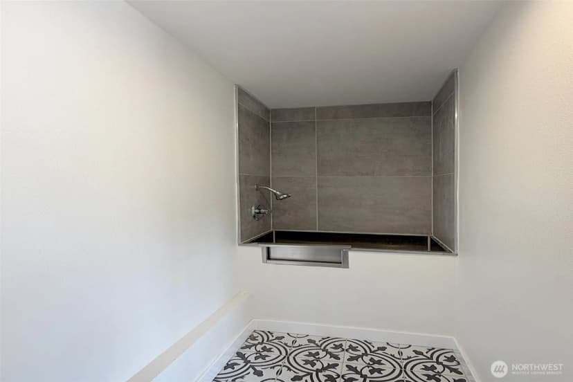 Property photo for 7008 Linden Avenue N, Seattle photo 38