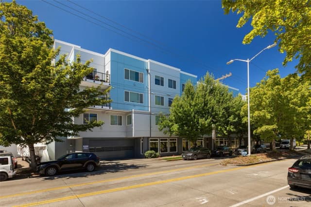 Property photo for 3213 Harbor Avenue Sw #a2, Seattle
