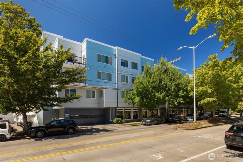 Property photo for 3213 Harbor Avenue Sw #a2, Seattle