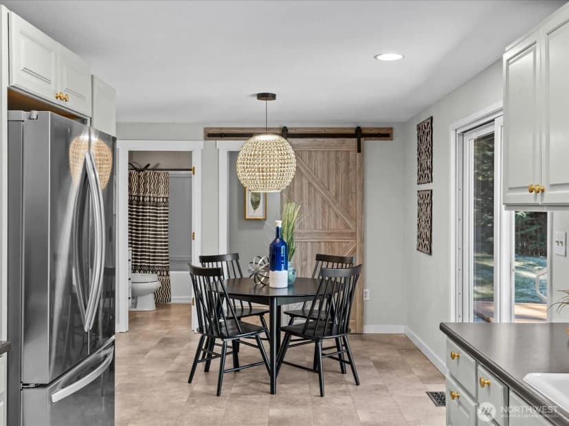 Property photo for 22628 87th Avenue W, Edmonds photo 17