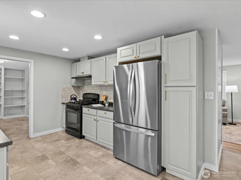 Property photo for 22628 87th Avenue W, Edmonds photo 15
