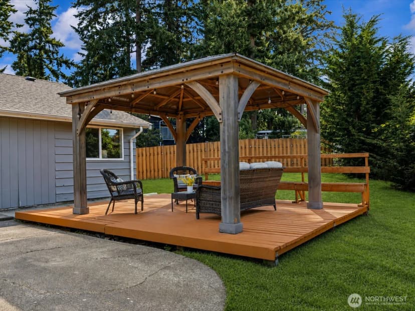 Property photo for 22628 87th Avenue W, Edmonds photo 24