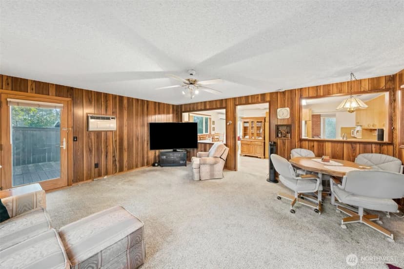 Property photo for 24 158th Place Se, Bellevue photo 11