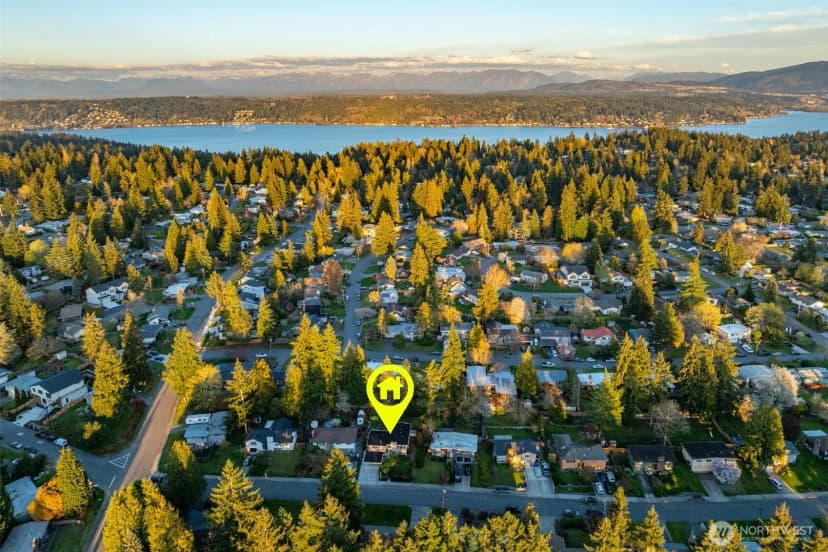 Property photo for 24 158th Place Se, Bellevue photo 29