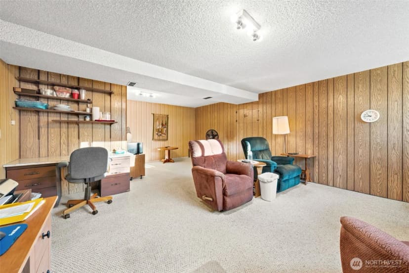 Property photo for 24 158th Place Se, Bellevue photo 18