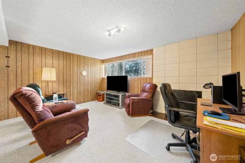 Property photo for 24 158th Place Se, Bellevue photo 17