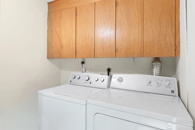Property photo for 24 158th Place Se, Bellevue photo 19