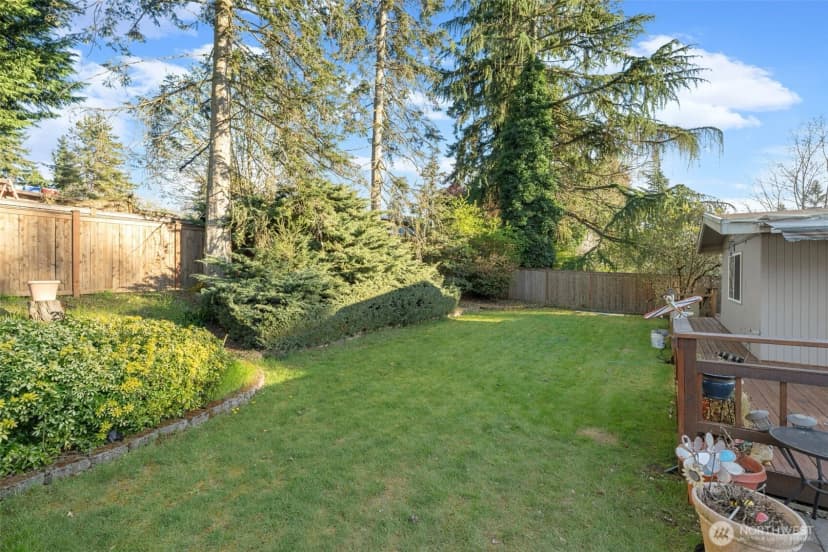 Property photo for 24 158th Place Se, Bellevue photo 25