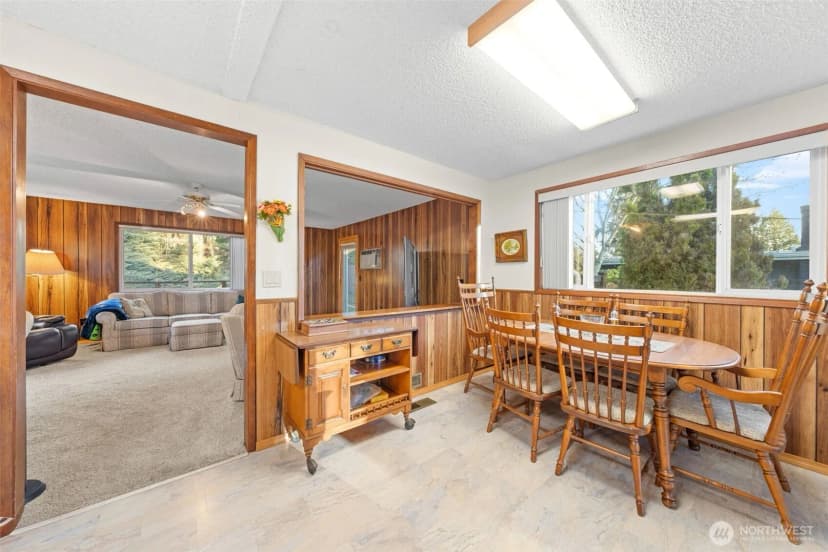 Property photo for 24 158th Place Se, Bellevue photo 10