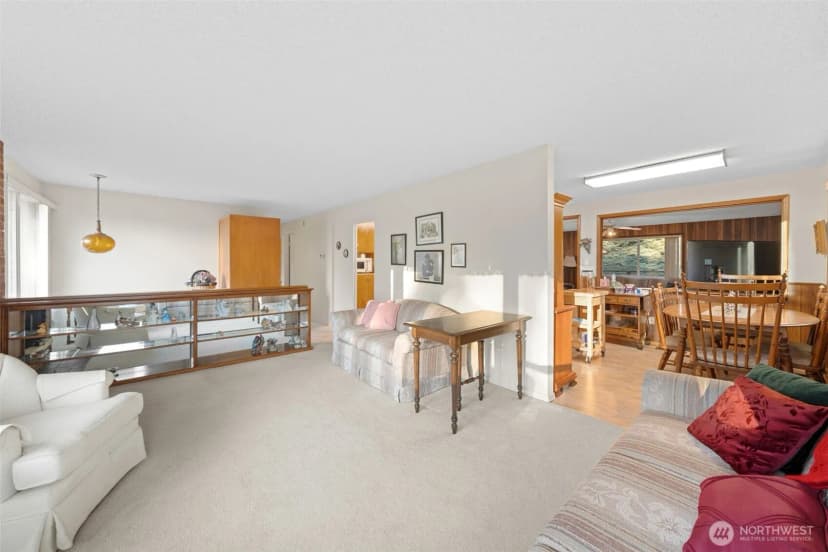 Property photo for 24 158th Place Se, Bellevue photo 4