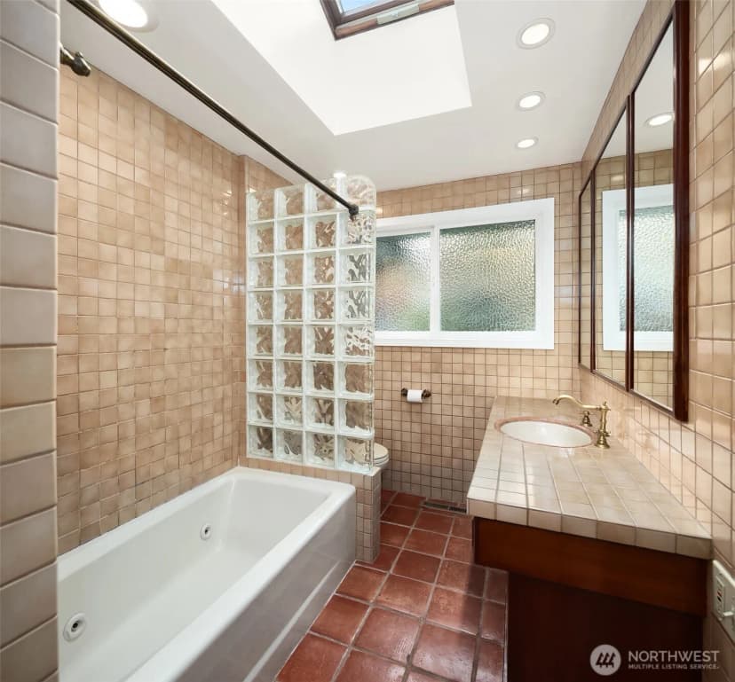 Property photo for 12032 12th Avenue Nw, Seattle photo 10