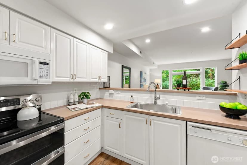 Property photo for 21616 9th Avenue Se #c105, Bothell photo 15