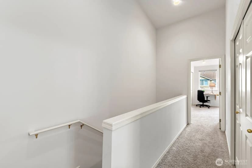Property photo for 21616 9th Avenue Se #c105, Bothell photo 18