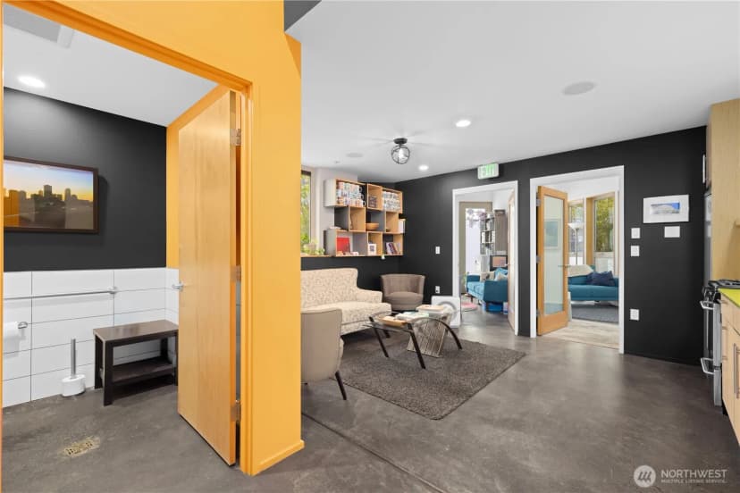 Property photo for 2331 E Madison Street, Seattle photo 17