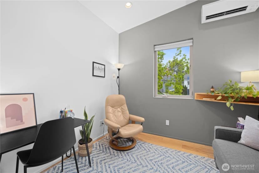 Property photo for 2331 E Madison Street, Seattle photo 14
