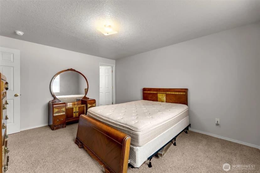 Property photo for 214 Se 11th Circle, Battle Ground photo 24