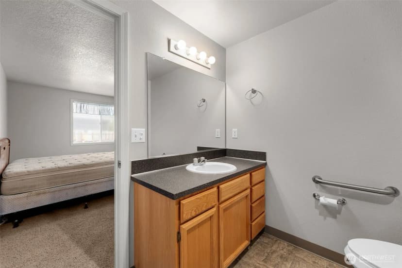 Property photo for 214 Se 11th Circle, Battle Ground photo 26