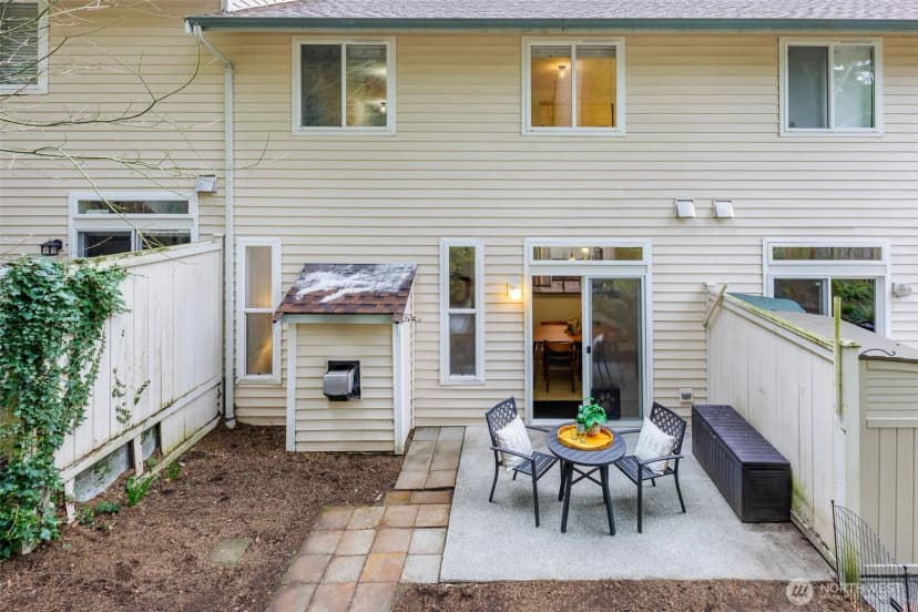 Property photo for 8828 238th Street Sw #c3, Edmonds photo 11