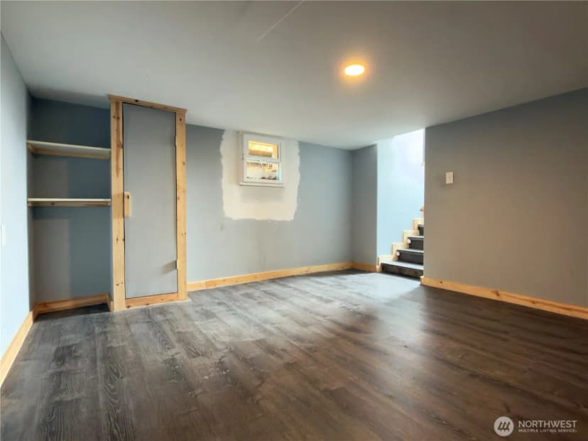 Property photo for 213 Bridge Street S, Brewster photo 28