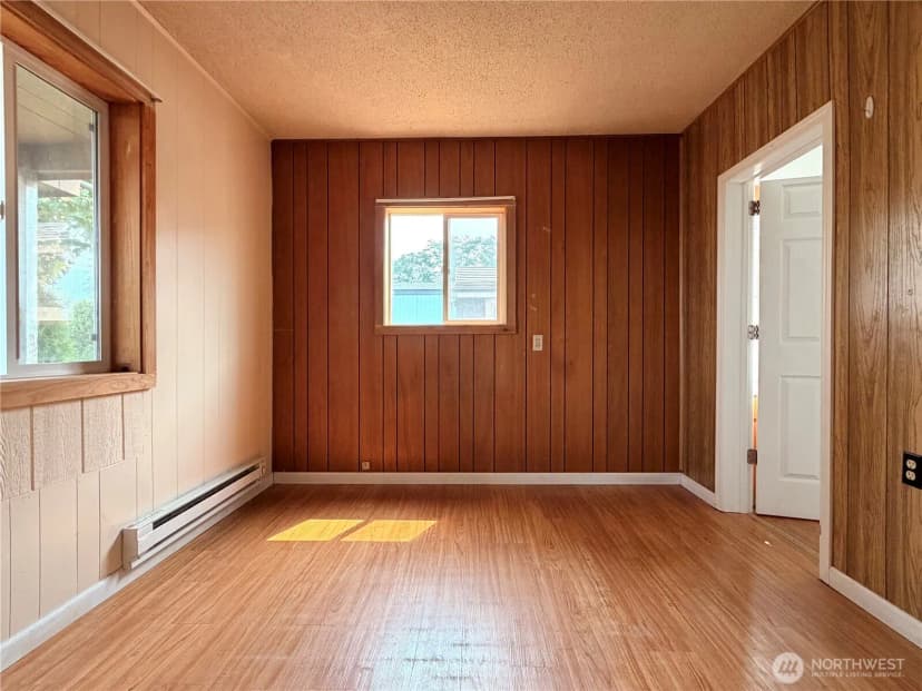 Property photo for 213 Bridge Street S, Brewster photo 12