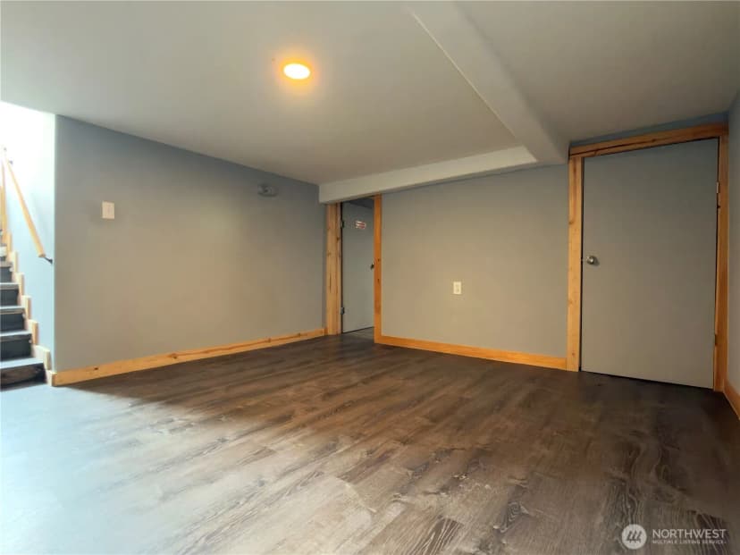 Property photo for 213 Bridge Street S, Brewster photo 27