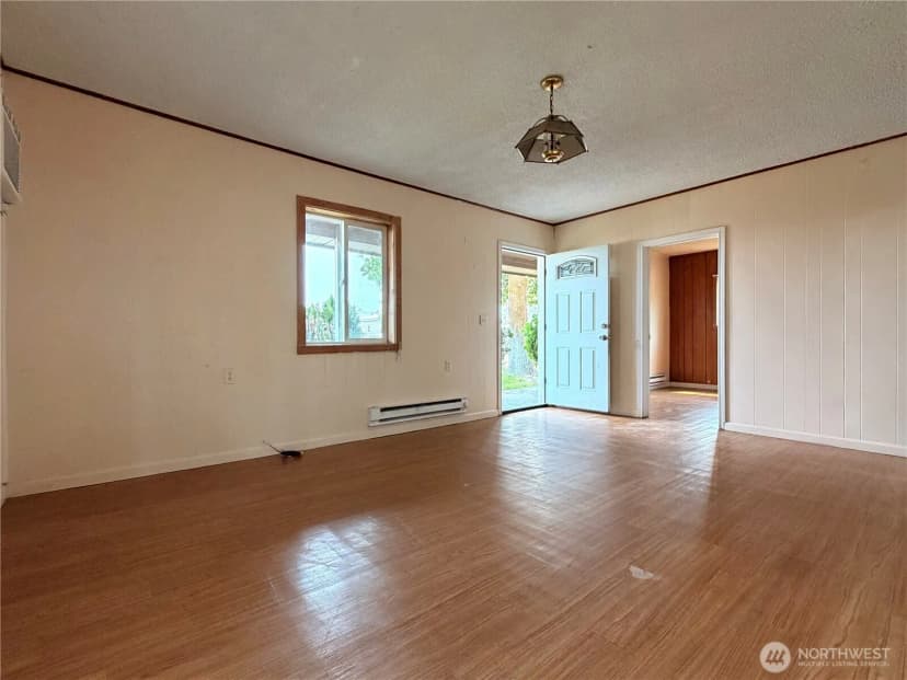 Property photo for 213 Bridge Street S, Brewster photo 6