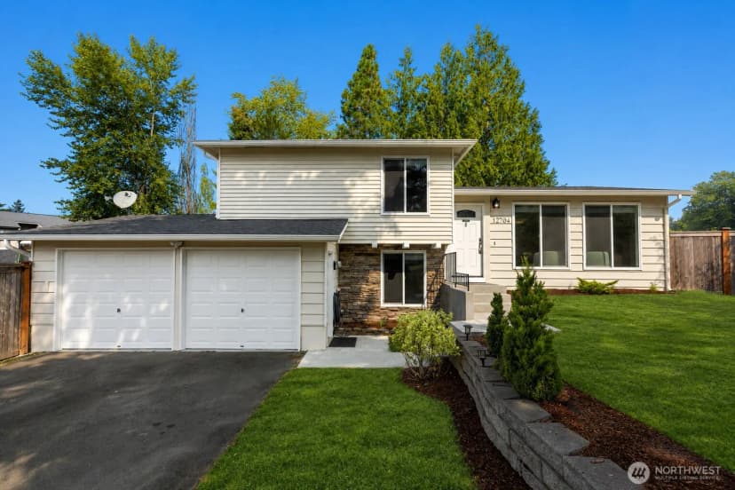 Property photo for 12704 Ne 142nd Court, Kirkland