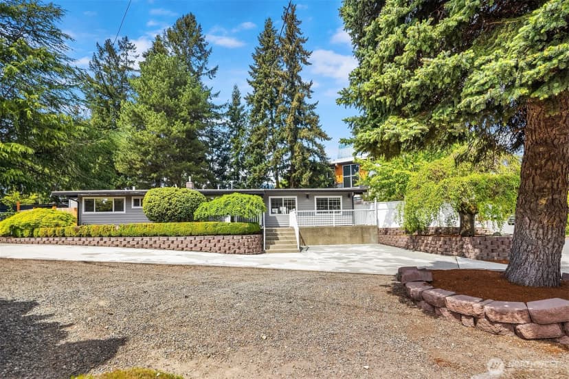 Property photo for 79 110th Ave Se, Bellevue