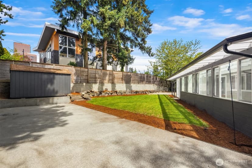 Property photo for 79 110th Ave Se, Bellevue photo 27