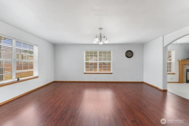 Property photo for 205 Ne Silvernail St, Orting photo 4