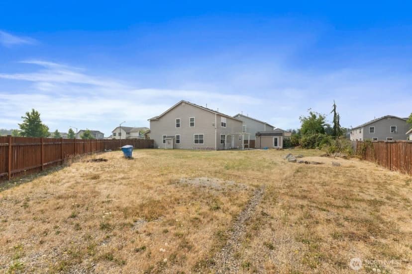 Property photo for 205 Ne Silvernail St, Orting photo 24
