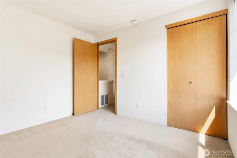 Property photo for 10914 Se 169th Place, Renton photo 14