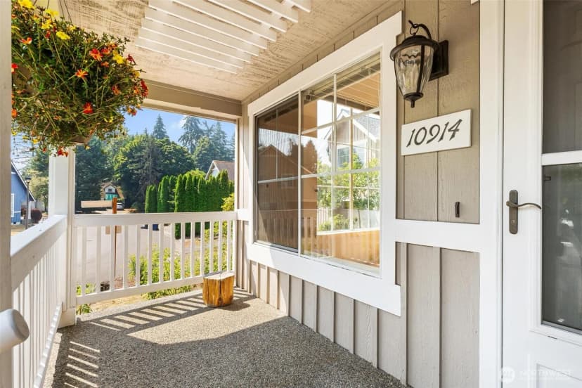 Property photo for 10914 Se 169th Place, Renton photo 2