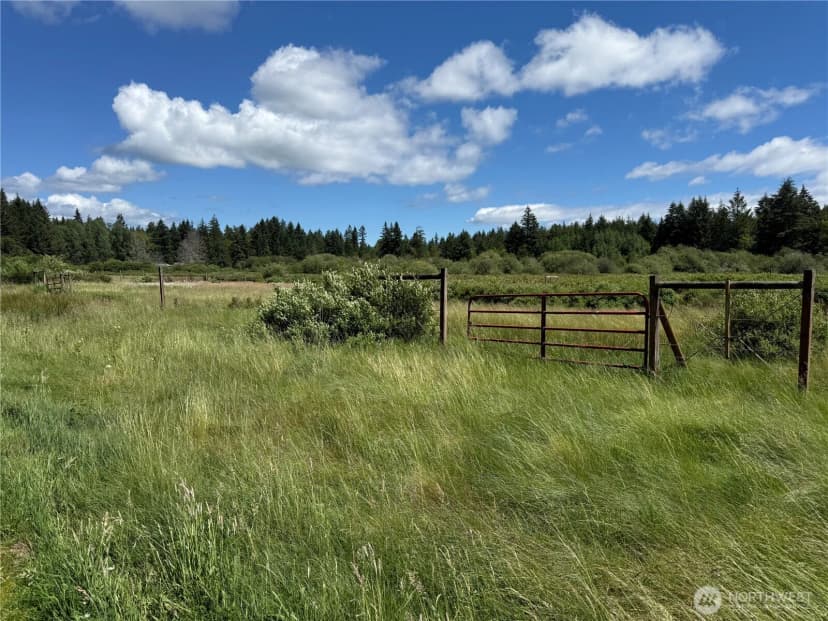 Property photo for 119 184th Avenue Ct Sw, Lakebay photo 3