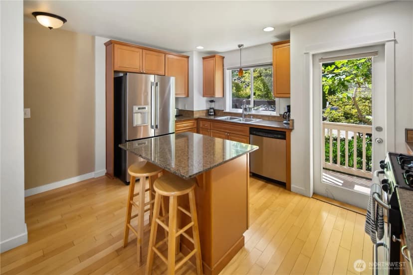 Property photo for 226 B 26th Avenue E, Seattle photo 11