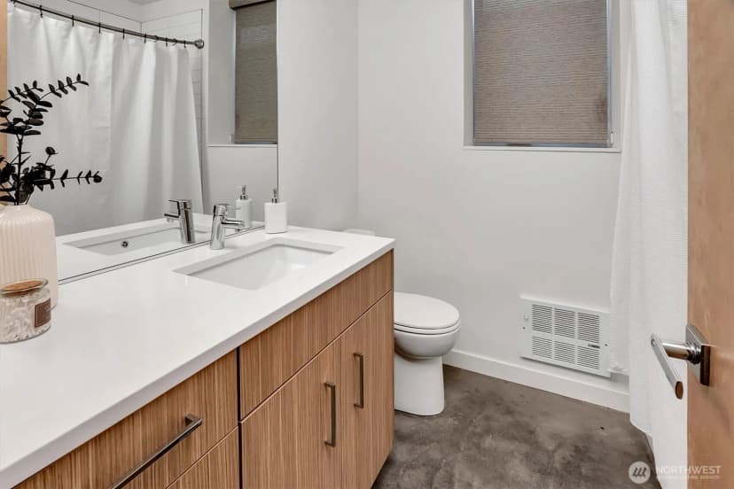 Property photo for 2359 Yale Avenue E #a, Seattle photo 15