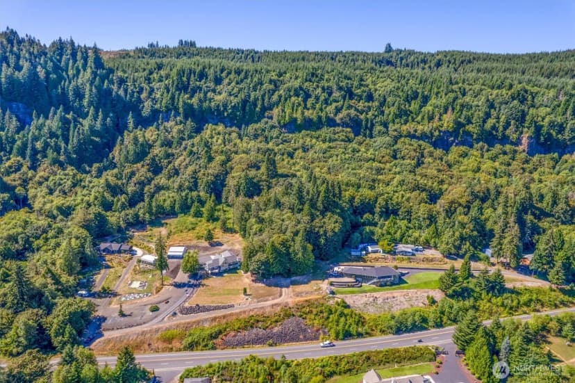 Property photo for 1669 E Sr 4 Avenue, Cathlamet photo 2
