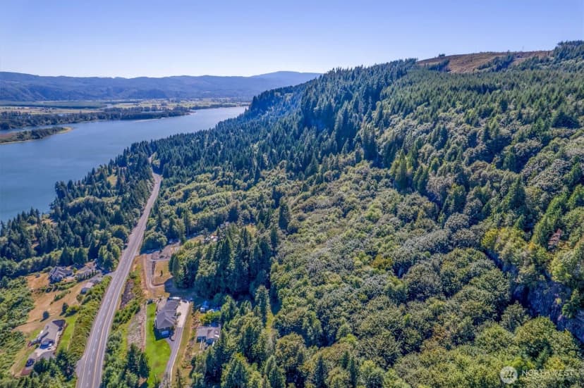 Property photo for 1669 E Sr 4 Avenue, Cathlamet photo 4