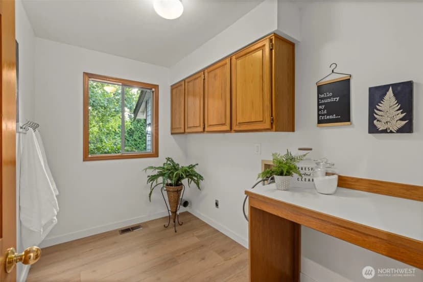 Property photo for 11715 Se 61st Place, Bellevue photo 22