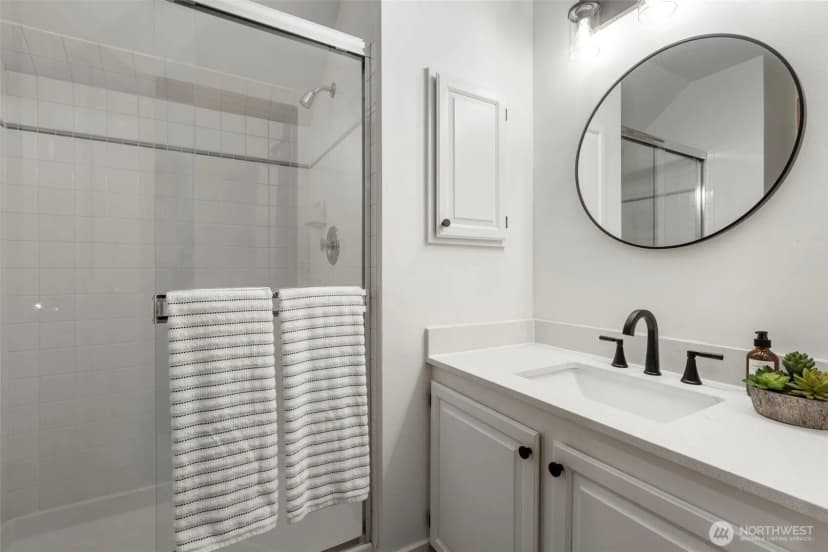 Property photo for 11715 Se 61st Place, Bellevue photo 21